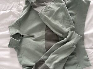 Universal Thread Quarter Zip Cropped Hoodie
